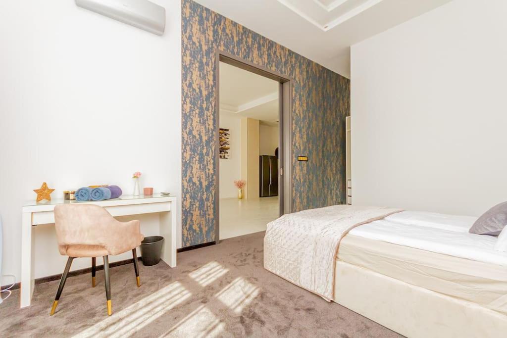 The Opulent Oasis By Newave Apartments Budapest Bagian luar foto